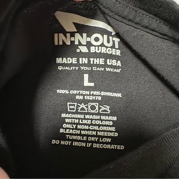 California Black Graphic Tee In-N-Out - Picture 3 of 4